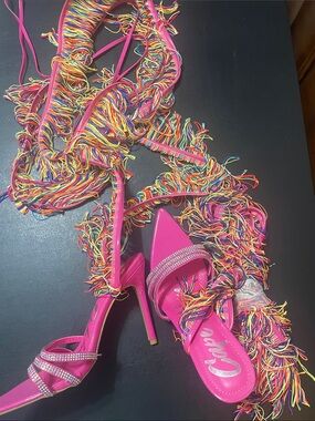 Cape Robbin Wiggke  Hot Pink Rhinestone Strappy Stiletto Heels NWT Sz. 6.5